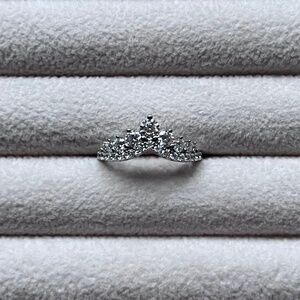 R032 | Moissanite Chevron Band Ring